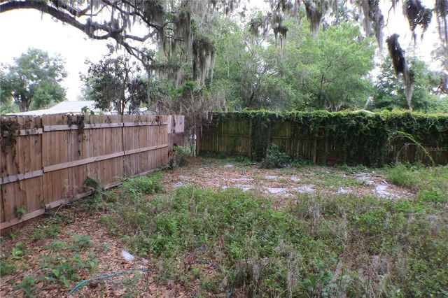 1202 N FERRELL STREET, Plant City, FL 33563