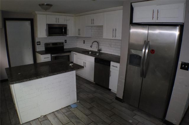1202 N FERRELL STREET, Plant City, FL 33563