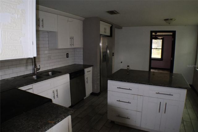 1202 N FERRELL STREET, Plant City, FL 33563