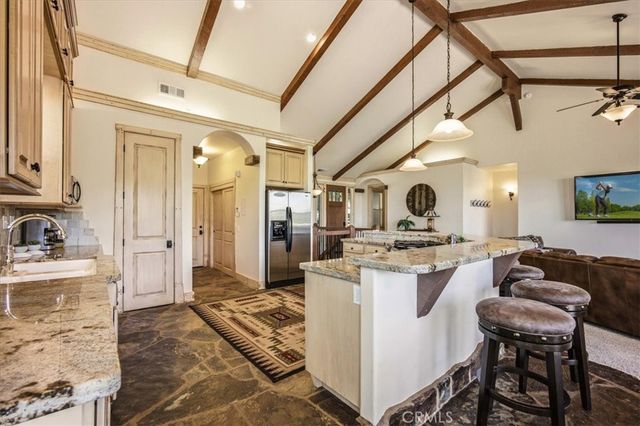 27920 Matterhorn, Lake Arrowhead, CA 92352