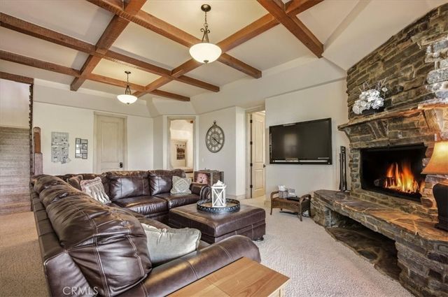 27920 Matterhorn, Lake Arrowhead, CA 92352