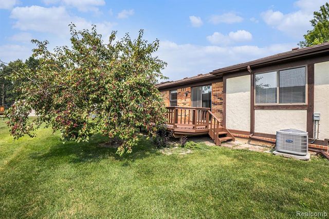 5434 Bowden Court, Warren, MI 48091