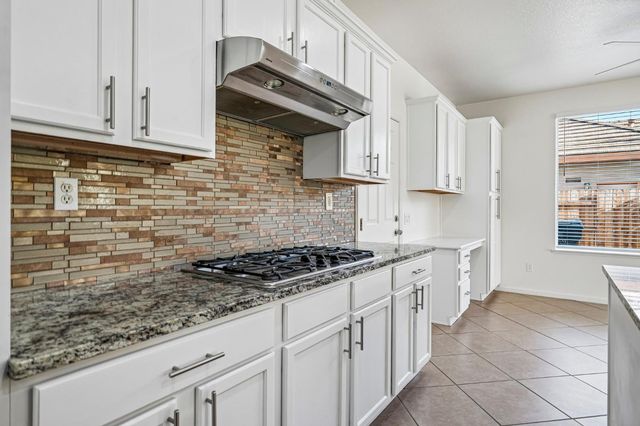 9604 Mainline Dr, Elk Grove, CA 95624