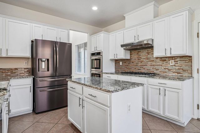 9604 Mainline Dr, Elk Grove, CA 95624