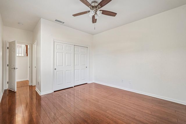 9604 Mainline Dr, Elk Grove, CA 95624