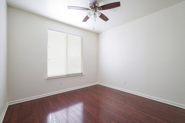 9604 Mainline Dr, Elk Grove, CA 95624