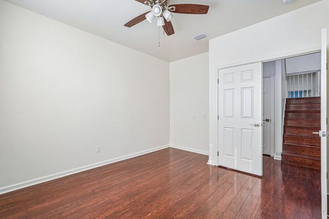 9604 Mainline Dr, Elk Grove, CA 95624