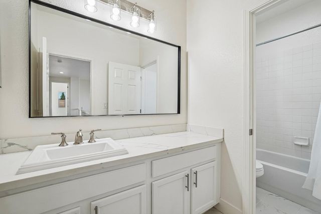 9604 Mainline Dr, Elk Grove, CA 95624