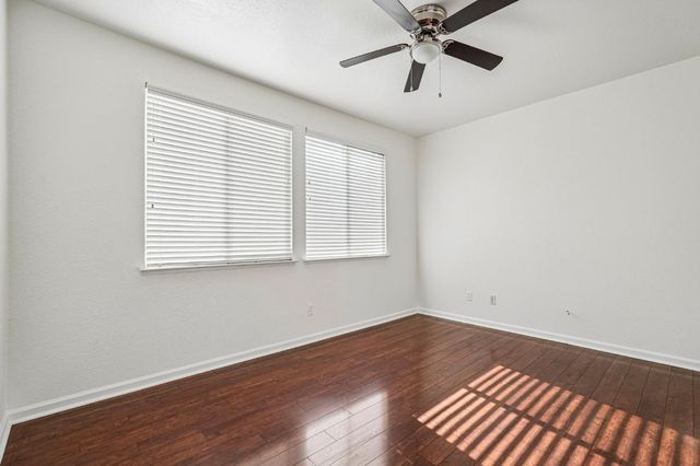 9604 Mainline Dr, Elk Grove, CA 95624