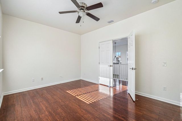 9604 Mainline Dr, Elk Grove, CA 95624