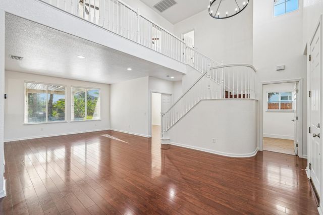 9604 Mainline Dr, Elk Grove, CA 95624
