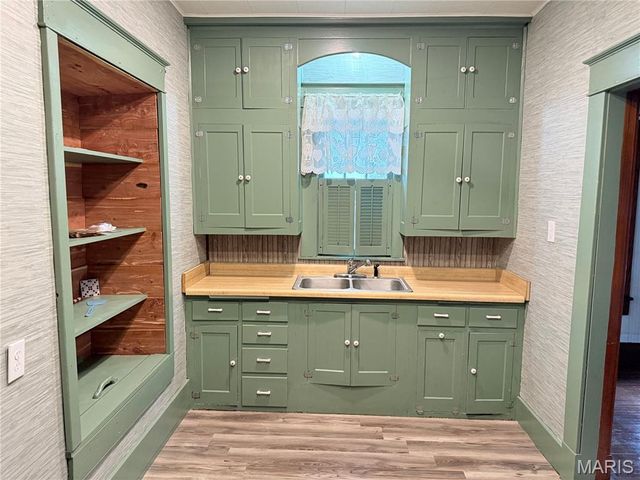 000 HWY H&T, Stoutland, MO 65567