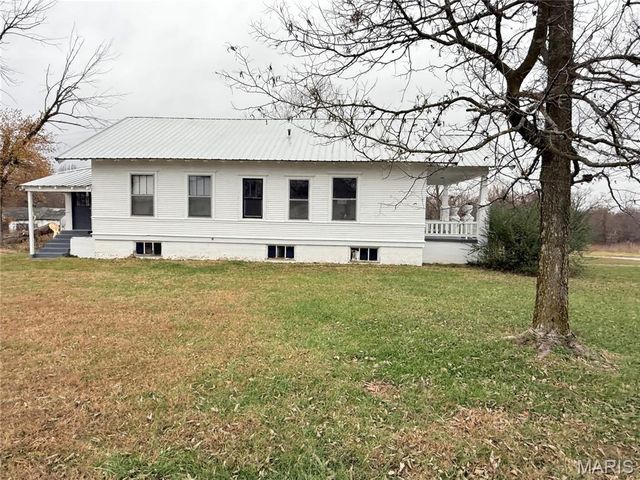 000 HWY H&T, Stoutland, MO 65567