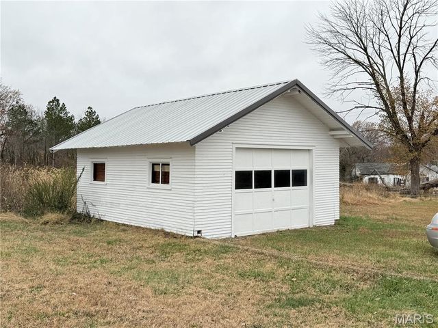 000 HWY H&T, Stoutland, MO 65567