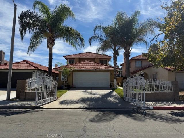 1705 Edgefield, Perris, CA 92571