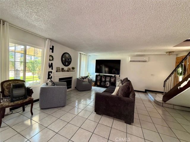 1705 Edgefield, Perris, CA 92571