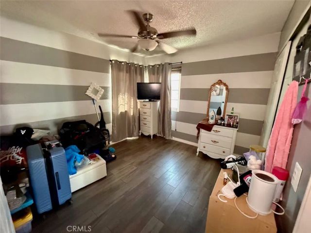 1705 Edgefield, Perris, CA 92571
