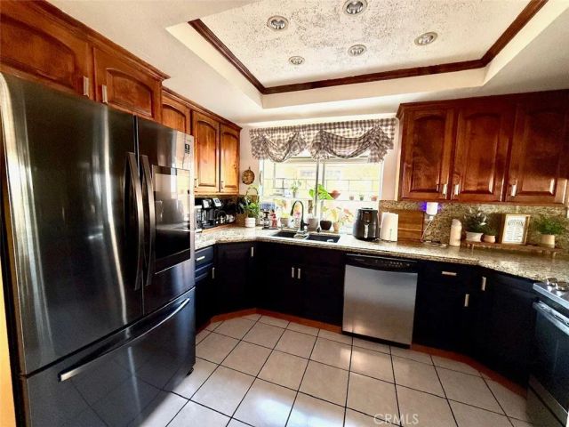 1705 Edgefield, Perris, CA 92571