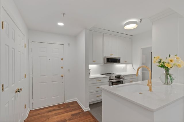 2025 Woodmont Blvd Apt 101, Nashville, TN 37215