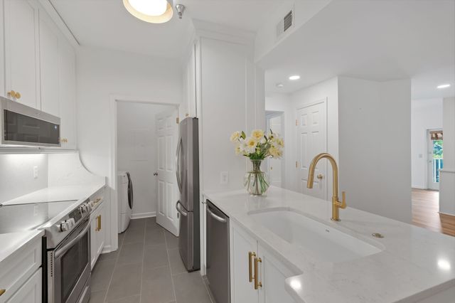 2025 Woodmont Blvd Apt 101, Nashville, TN 37215