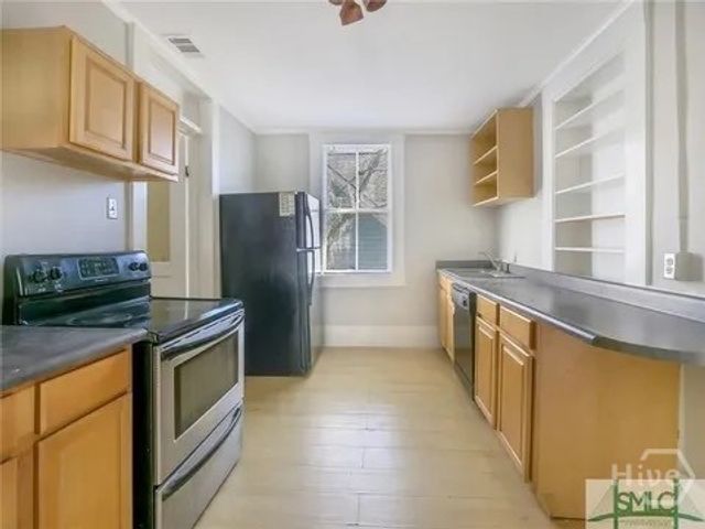 723 E Henry Street B Upper, Savannah, GA 31401