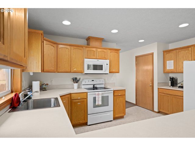 5087 Se 16TH Dr, Gresham, OR 97080