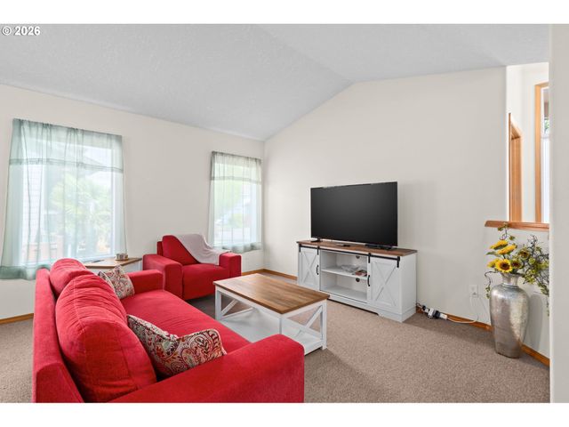 5087 Se 16TH Dr, Gresham, OR 97080