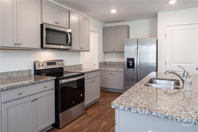 100 St Lucia Court, Guyton, GA 31312