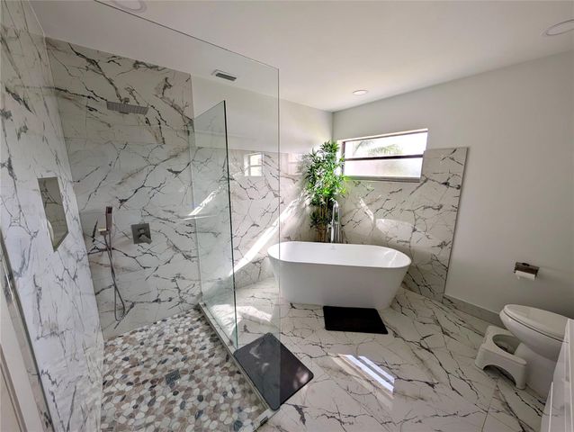 6421 CROSSBOW Court, Davie, FL 33331
