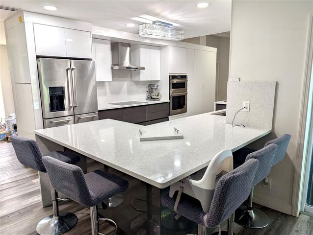 6421 CROSSBOW Court, Davie, FL 33331