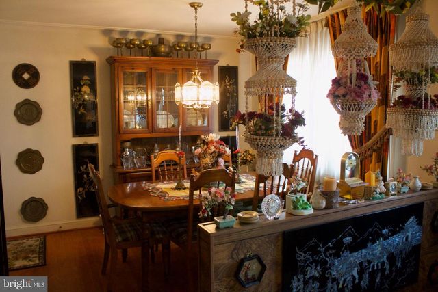 526 S CARLIN SPRINGS RD, Arlington, VA 22204