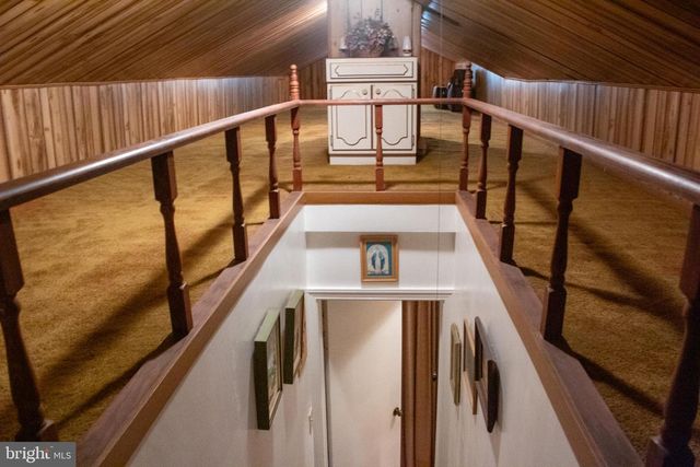 526 S CARLIN SPRINGS RD, Arlington, VA 22204