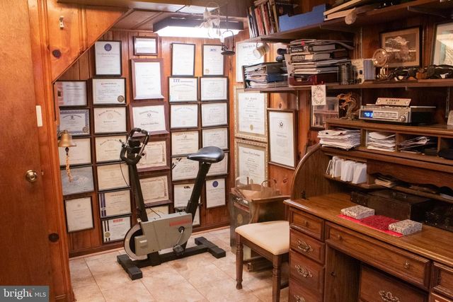 526 S CARLIN SPRINGS RD, Arlington, VA 22204