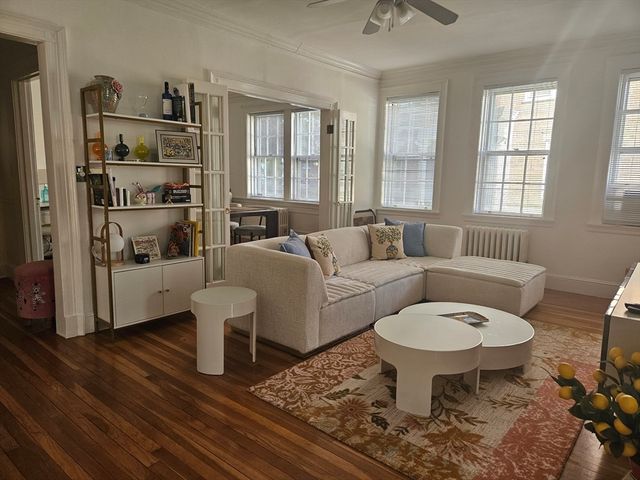 77 Martin St. 6, Cambridge, MA 02138