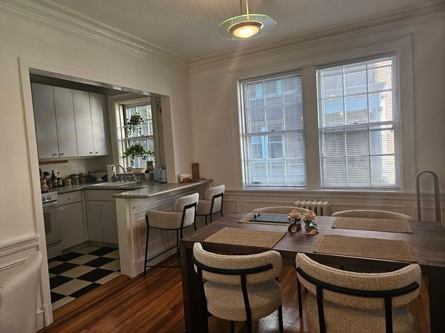 77 Martin St. 6, Cambridge, MA 02138