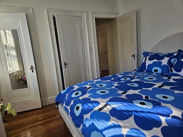 77 Martin St. 6, Cambridge, MA 02138