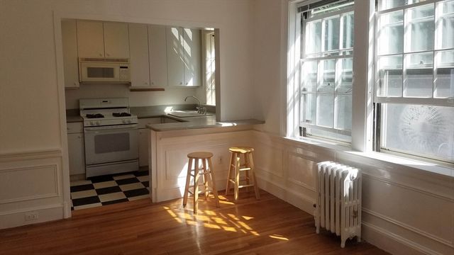 77 Martin St. 6, Cambridge, MA 02138