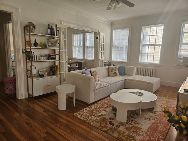 77 Martin St. 6, Cambridge, MA 02138