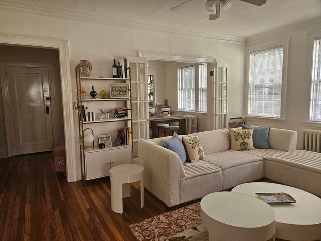 77 Martin St. 6, Cambridge, MA 02138