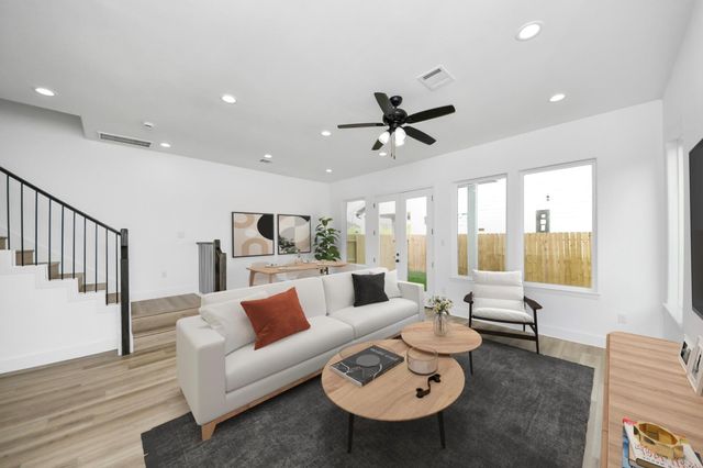 1917 West Street, Houston, TX 77026