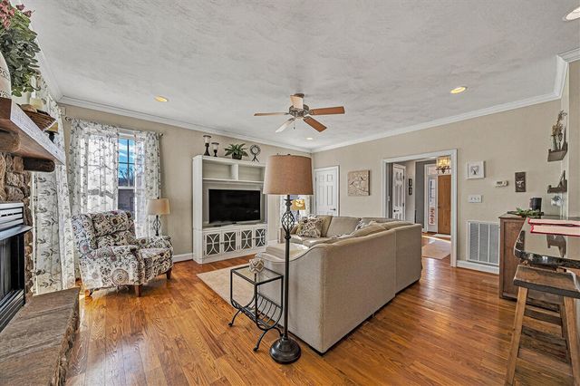 5244 Sundance RD, Salem, VA 24153