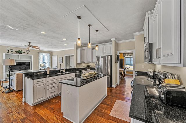 5244 Sundance RD, Salem, VA 24153