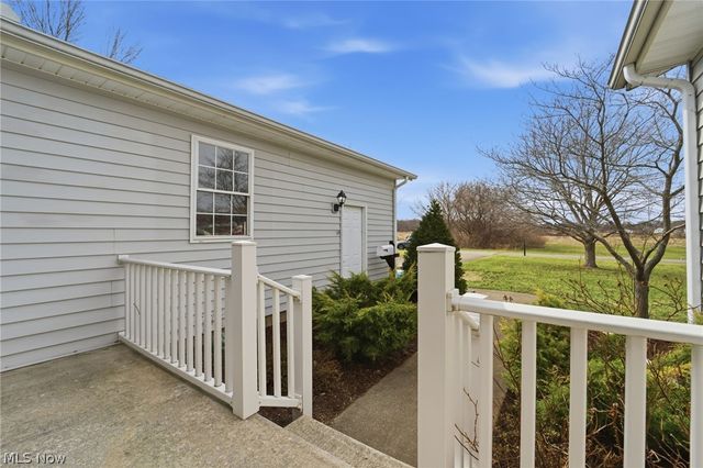 28 Lake Park Road, Conneaut, OH 44030