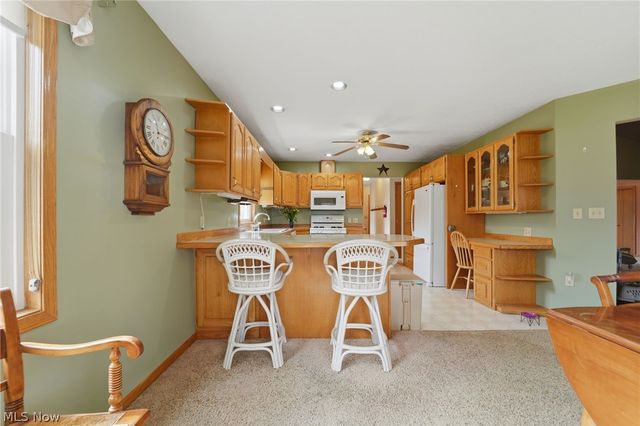 28 Lake Park Road, Conneaut, OH 44030