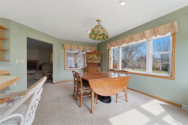 28 Lake Park Road, Conneaut, OH 44030