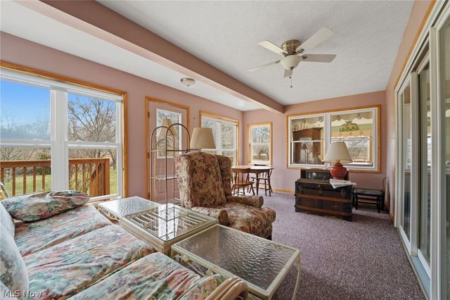 28 Lake Park Road, Conneaut, OH 44030