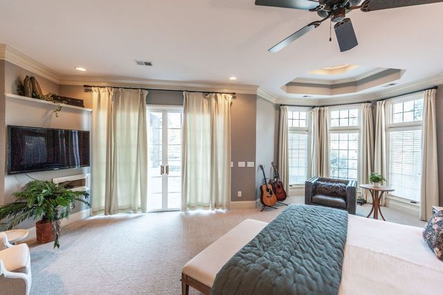 2436 Long Hollow Pike, Hendersonville, TN 37075