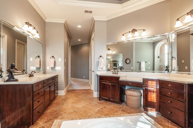 2436 Long Hollow Pike, Hendersonville, TN 37075
