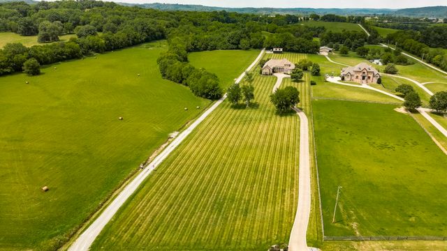 2436 Long Hollow Pike, Hendersonville, TN 37075