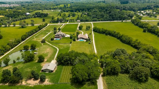 2436 Long Hollow Pike, Hendersonville, TN 37075